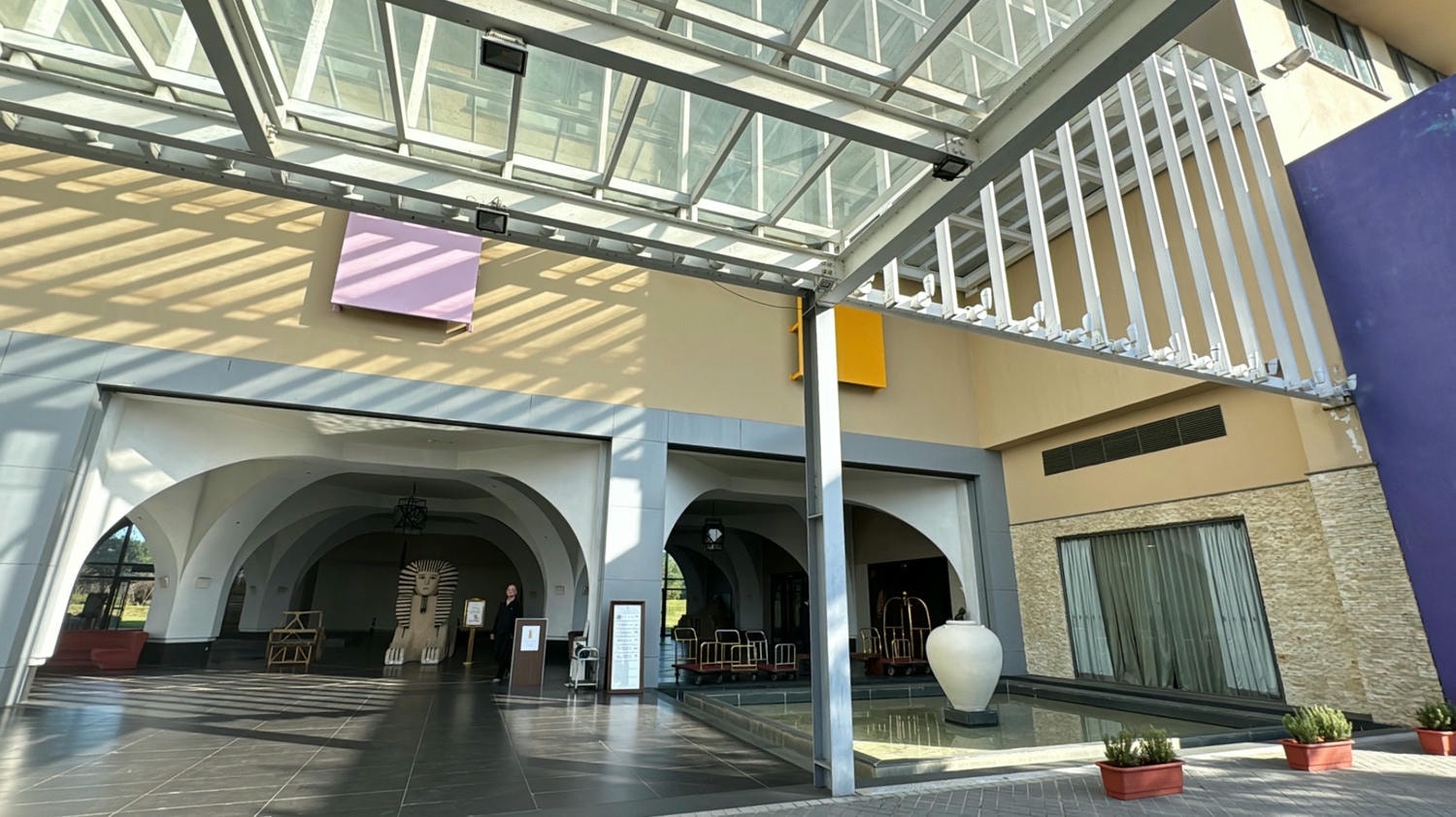 桃園親子溫泉飯店:【南方莊園住宿】:南歐莊園風格/溫泉水療渡假、親子遊戲室、電動車與親子活動體驗!~12月【小小考古員大冒險】住房專案,整合式渡假勝地,適合一家大小旅遊與休閒景點 - 第8張圖