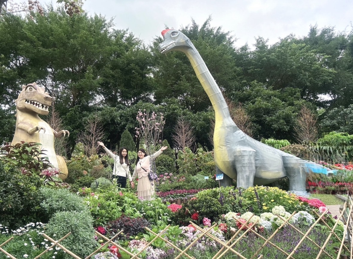 【捷運直達】2026大安森林公園花季全攻略：21萬株杜鵑與繡球齊放！「拾花號」方舟登場，賞花最佳時間大公開