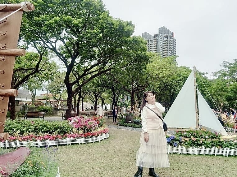 【捷運直達】2026大安森林公園花季全攻略：21萬株杜鵑與繡球齊放！「拾花號」方舟登場，賞花最佳時間大公開
