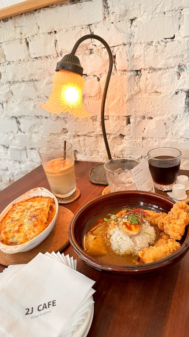 🏛️ 大安區下午茶推薦！森林系老宅 CAFE 遇見韓式道地美食，享受不被催促的愜意午後時光
