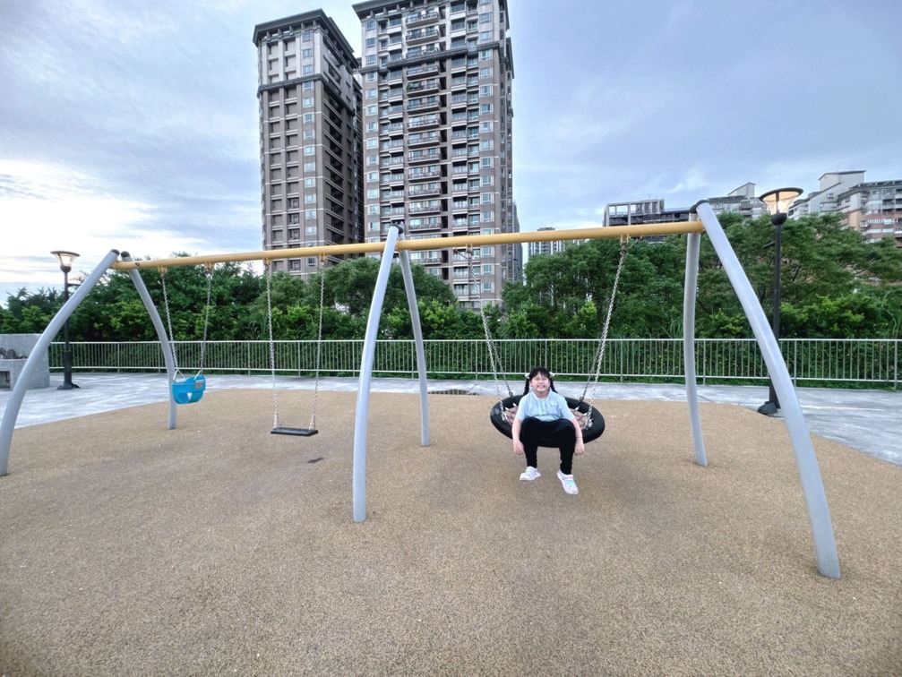 🚇【淡水景點推薦】親子經典必訪、超好拍又好玩的「輕軌造型主題公園」✨