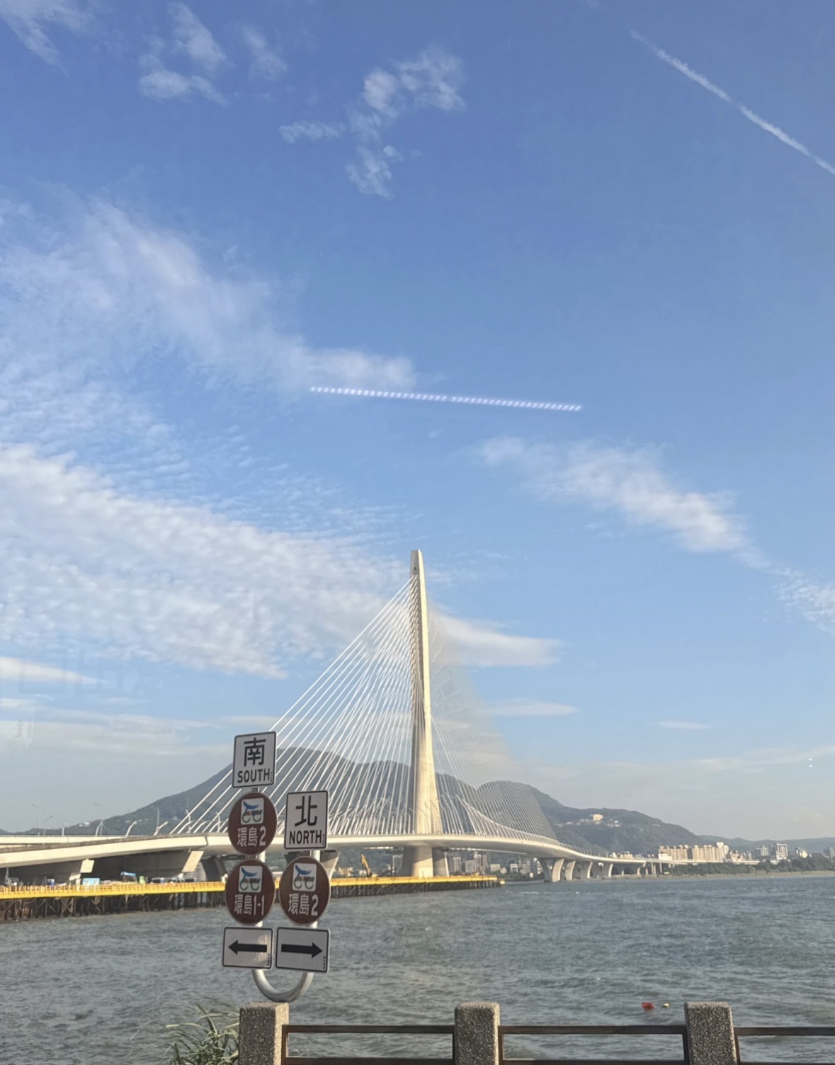 🚌［淡江大橋通車］亮點！最新公車路線啟動、大幅縮短路程，淡水到桃園機場看飛機半日遊，期間限定優惠車票（單趟5元）預約教學